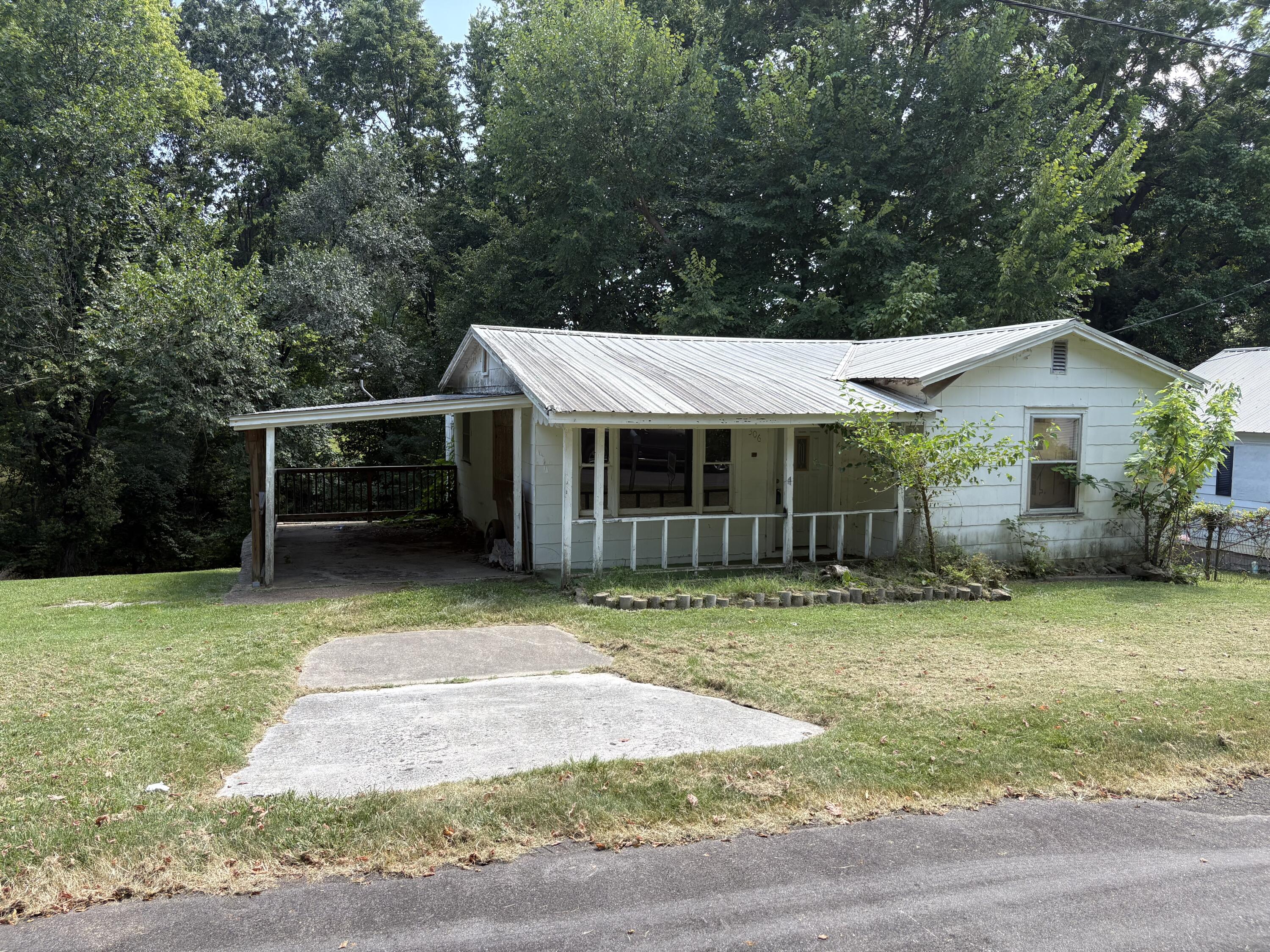 Photo of 306 E Georgia Street Ozark MO 65721