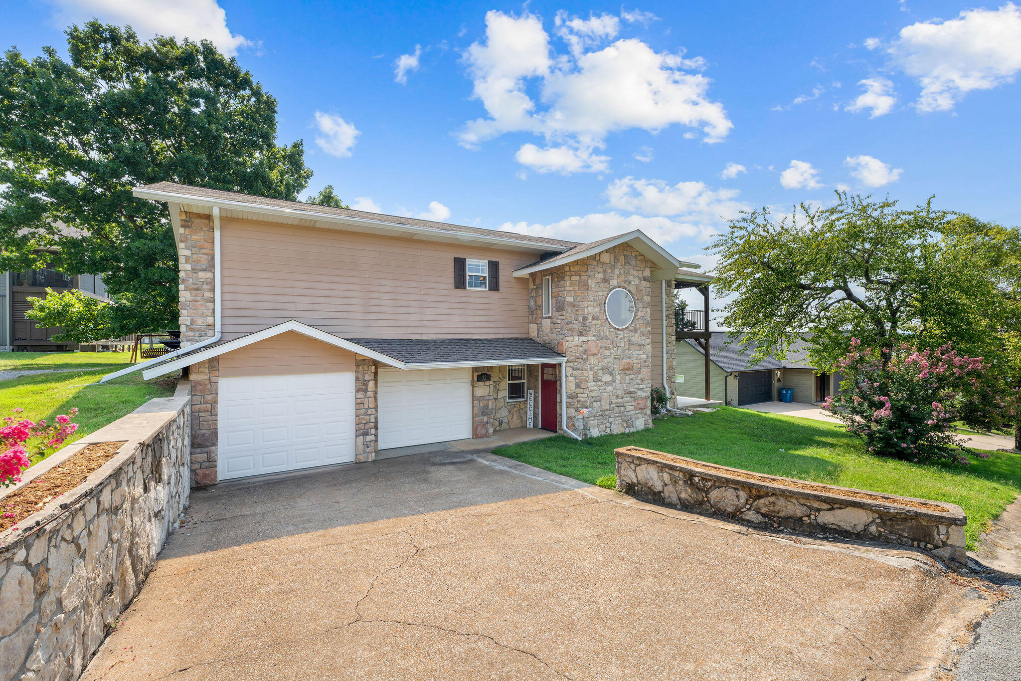 Photo of 32 Arrowood Lane Kimberling City MO 65686