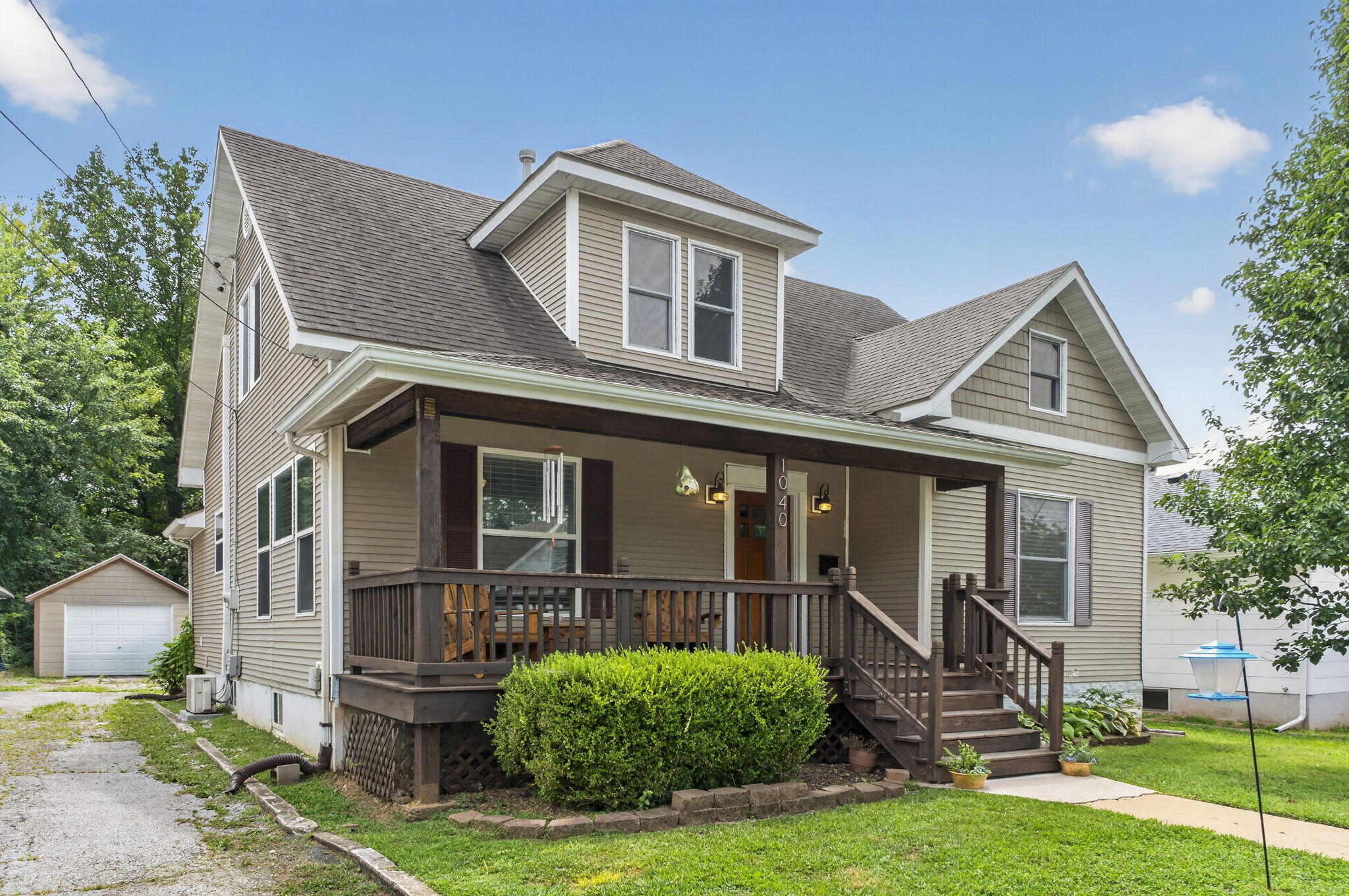 Photo of 1040 W State Street Springfield MO 65806