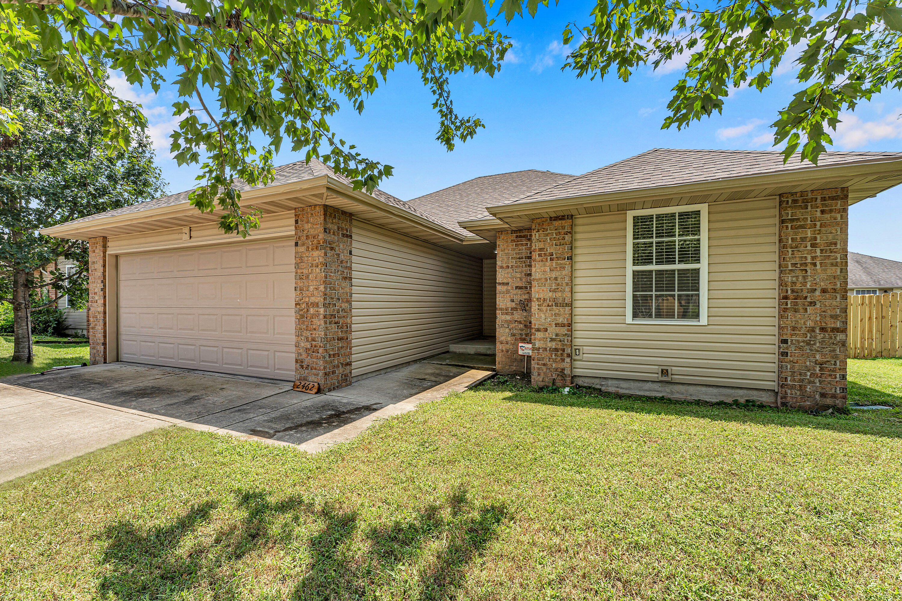 Photo of 2462 W Cedar Creek Drive Springfield MO 65803