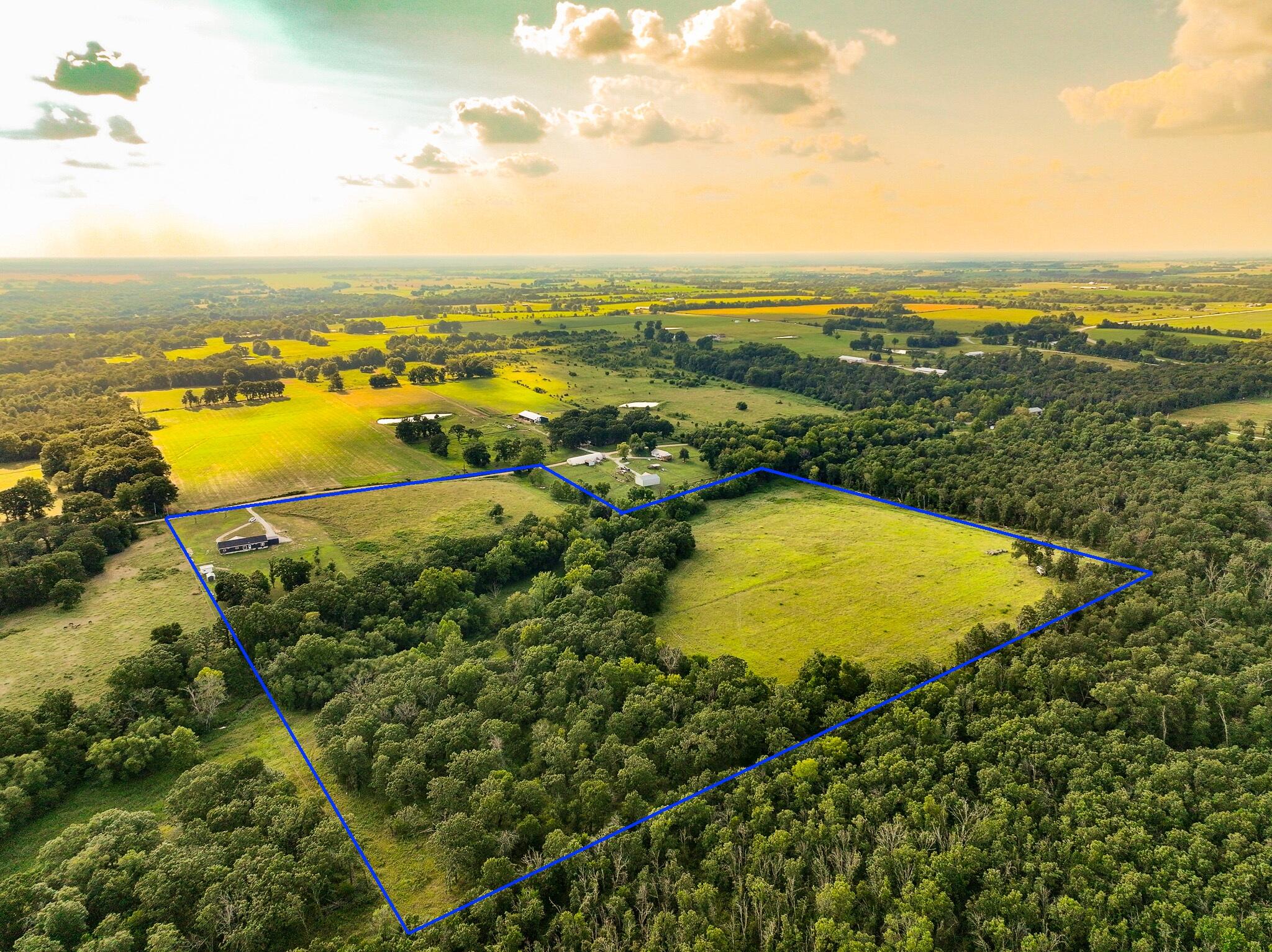 Photo of 9735 S 325 Road El Dorado Springs MO 64744