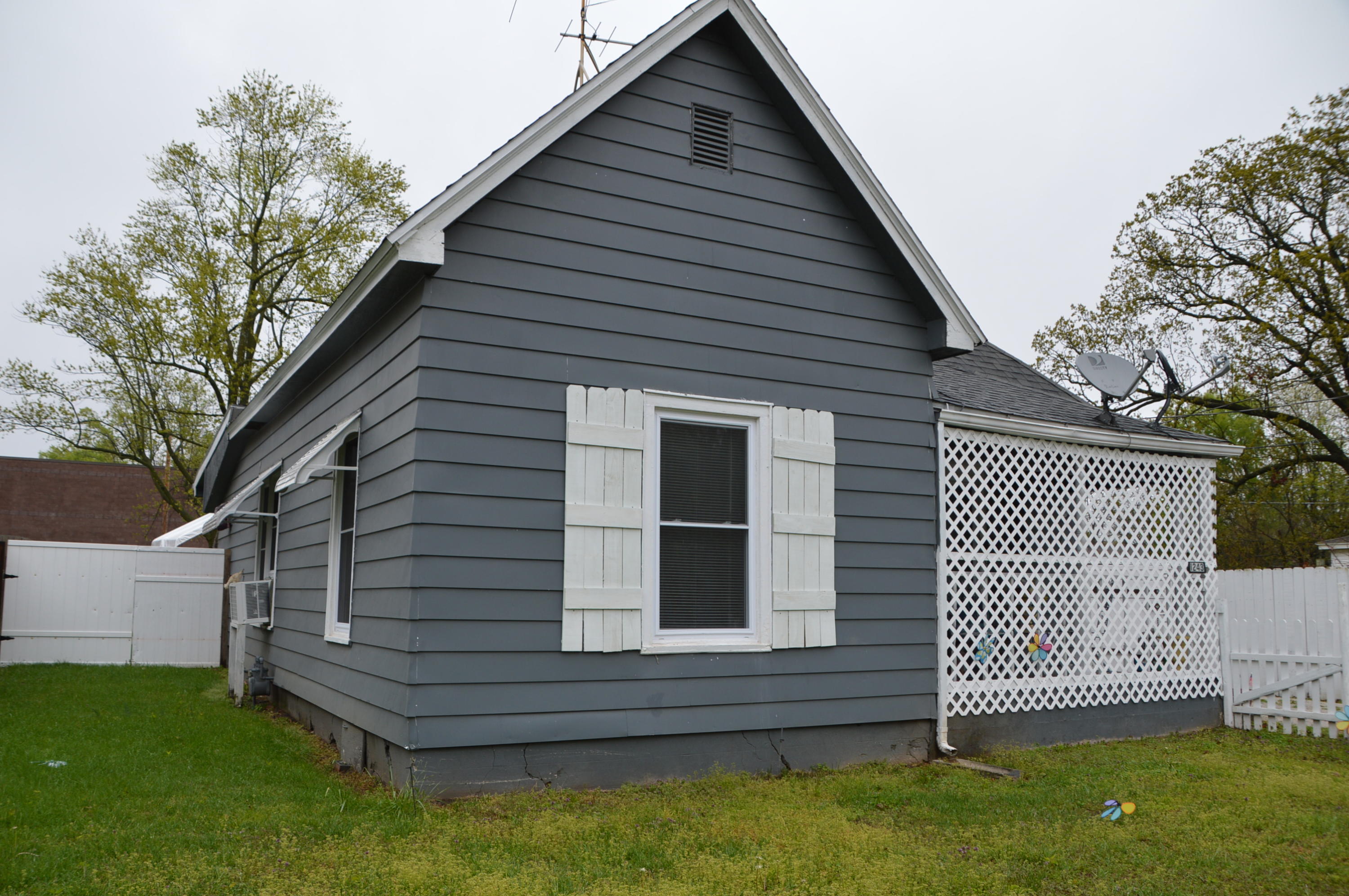 Photo of 1243 E Thoman Street Springfield MO 65803