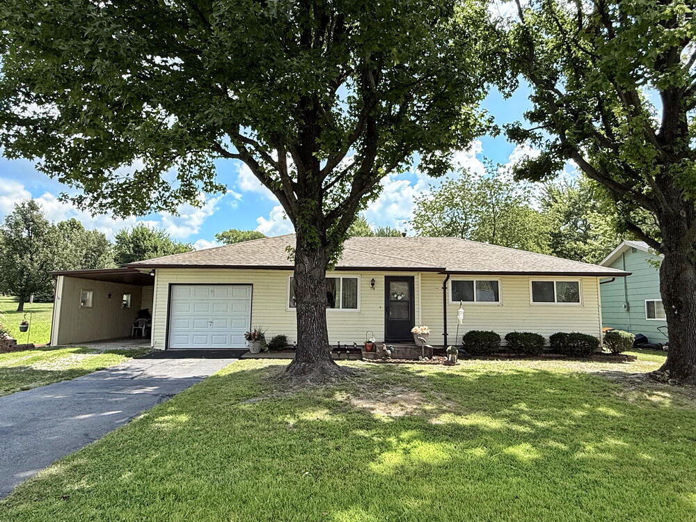 Photo of 417 S Belisle Street El Dorado Springs MO 64744