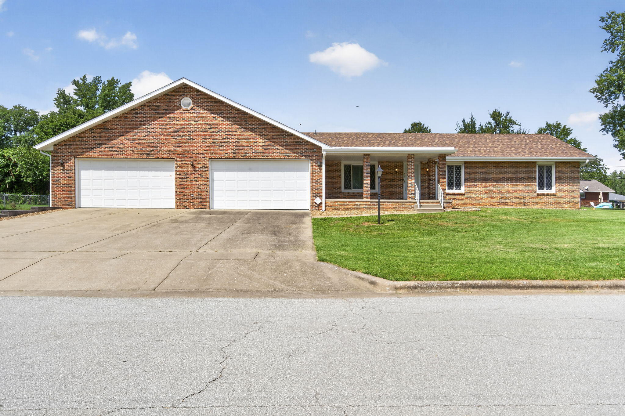 Photo of 421 S Troy Avenue Springfield MO 65802