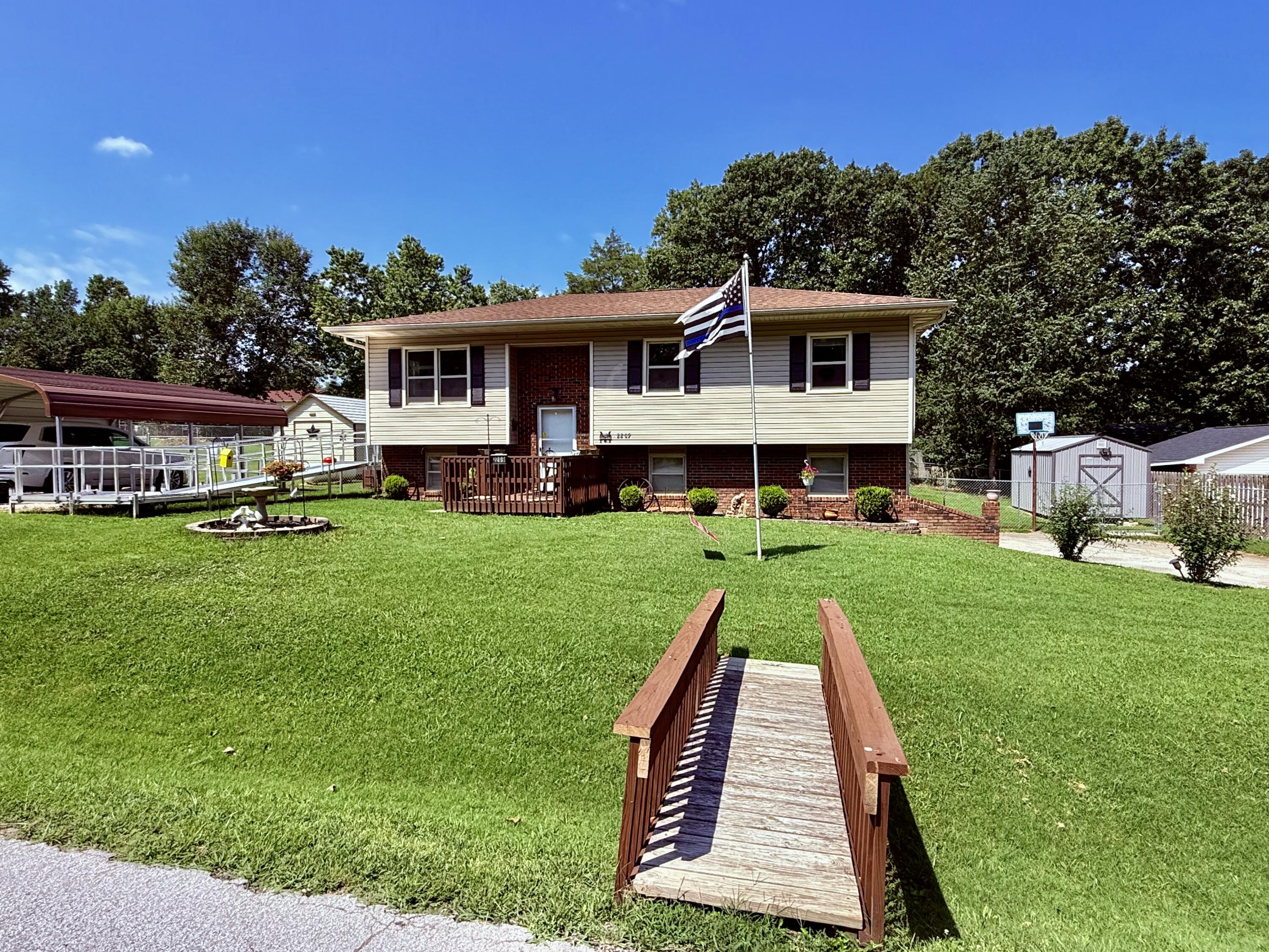 Photo of 2209 Debra Drive West Plains MO 65775
