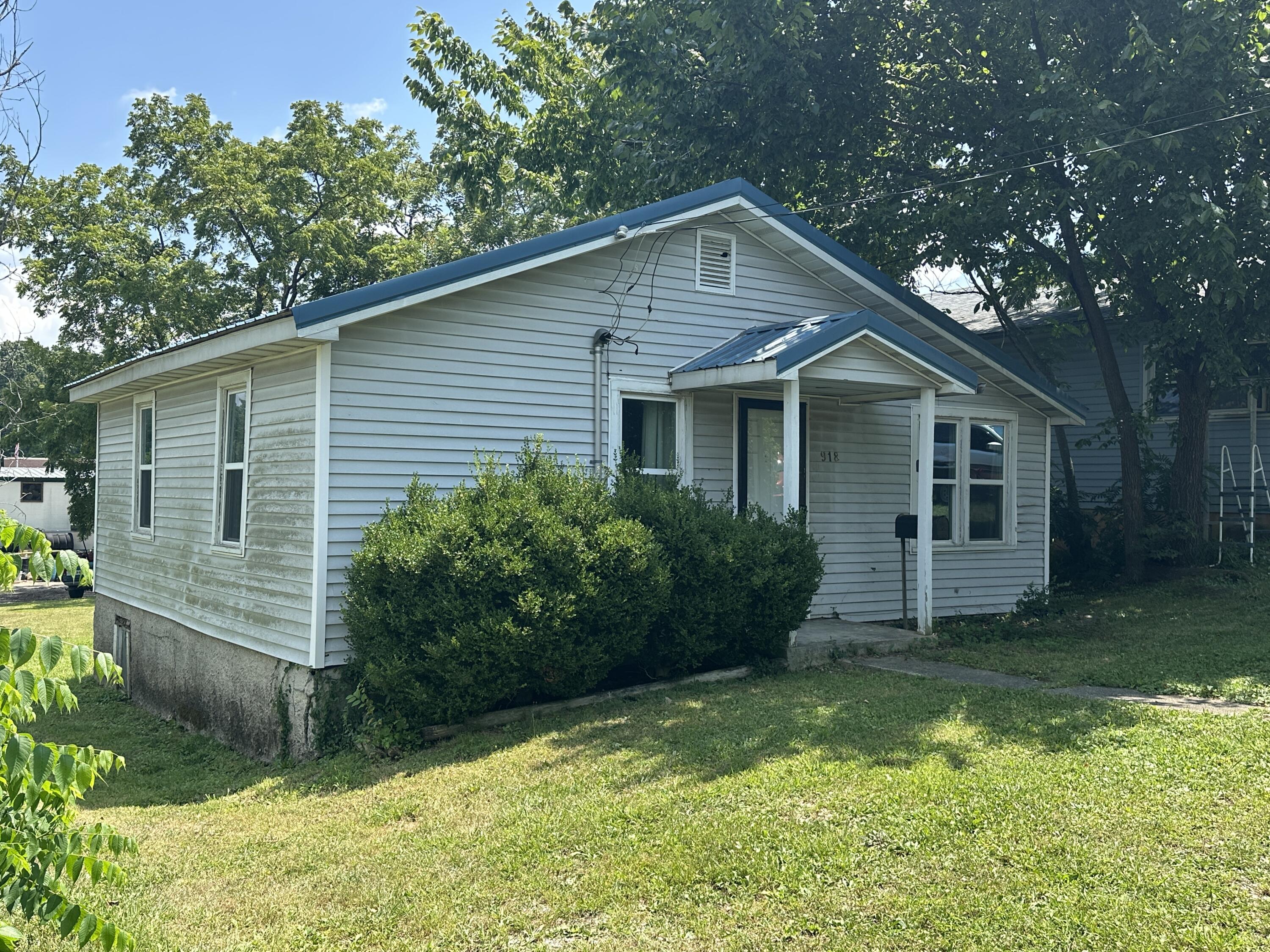 Photo of 918 N Maple Avenue Mountain Grove MO 65711