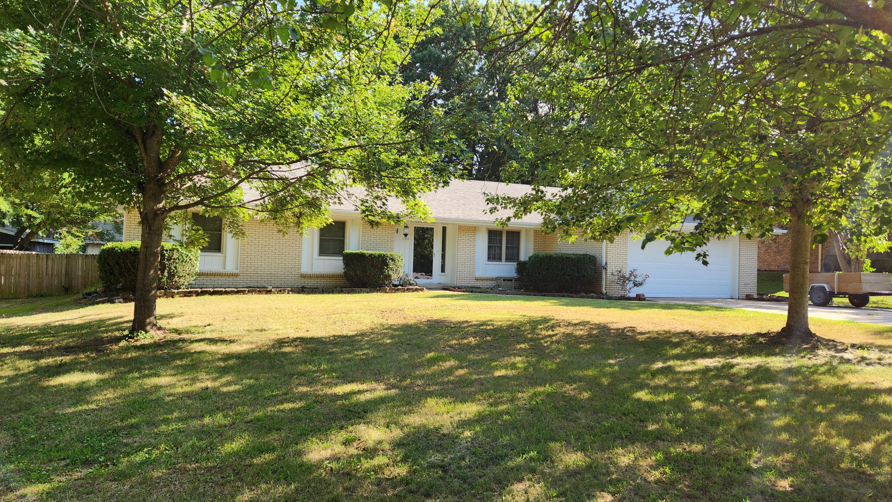 Photo of 1784 E Lakewood Street Springfield MO 65804