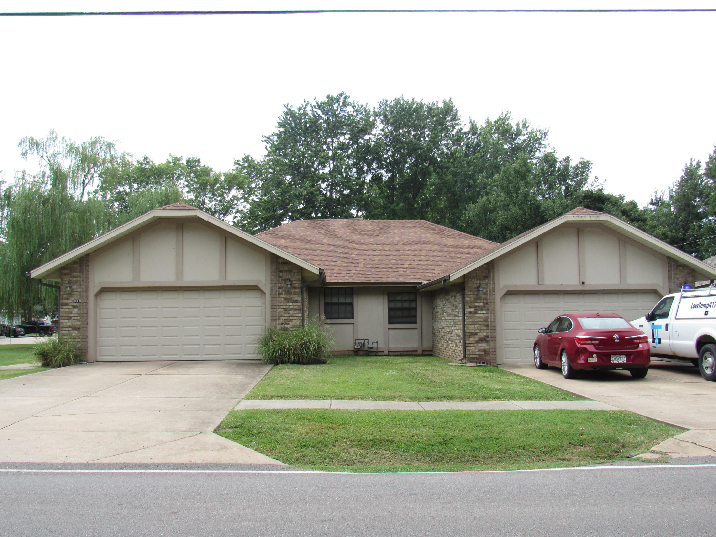 Photo of 919 & 921 N Boston Lane Republic MO 65738