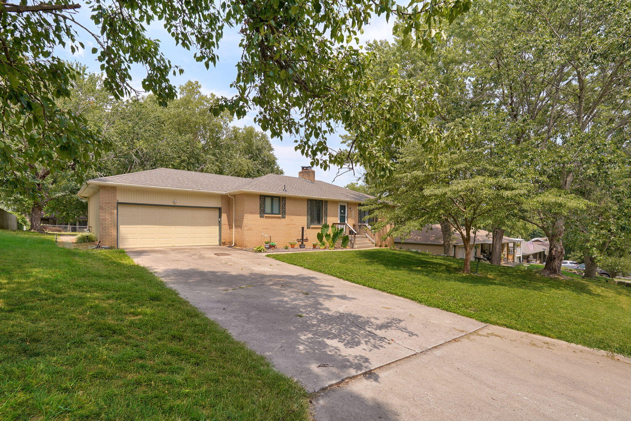 Photo of 2625 W Village Lane Springfield MO 65807