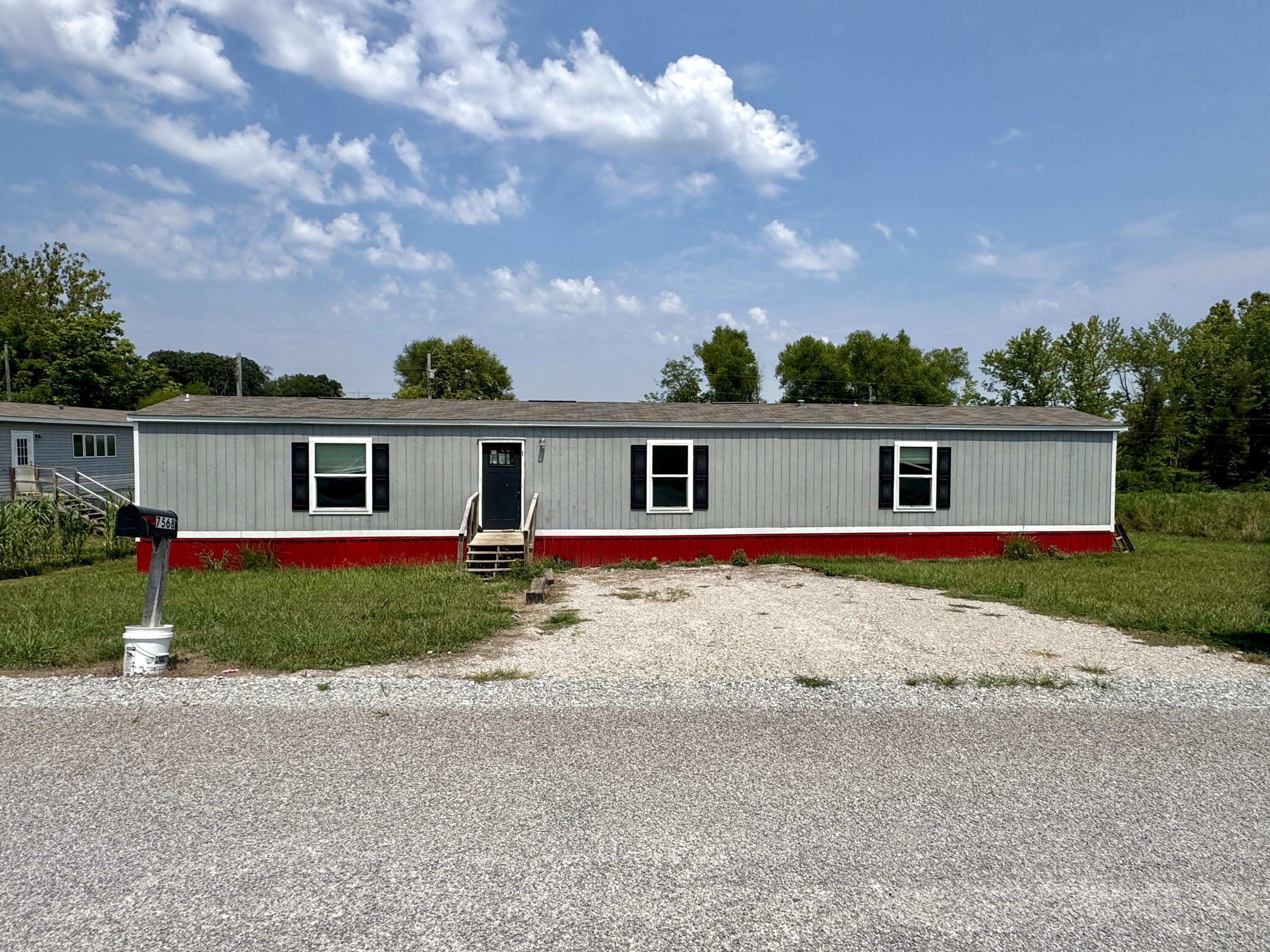 Photo of 7568 Blockade Seligman MO 65745