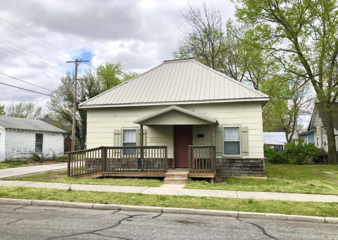 Photo of 609 E 15th Street Joplin MO 64804