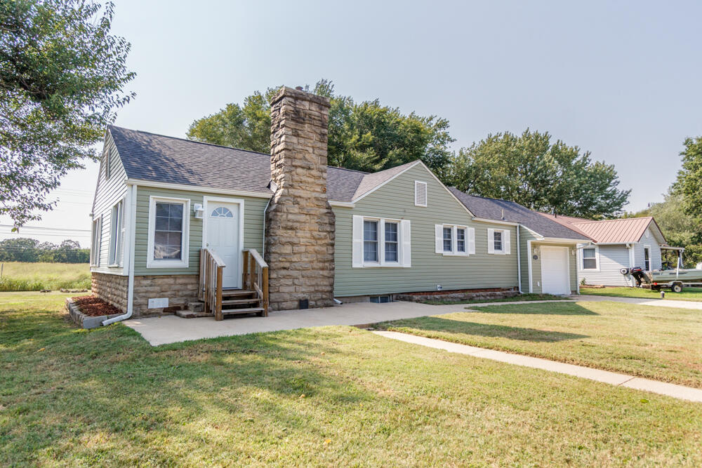 Photo of 111 Crescent Drive Lebanon MO 65536