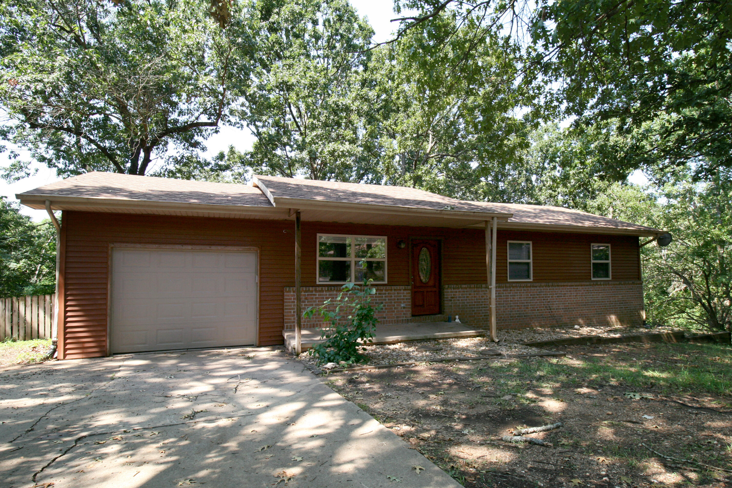 Photo of 1201 E East Court Ozark MO 65721