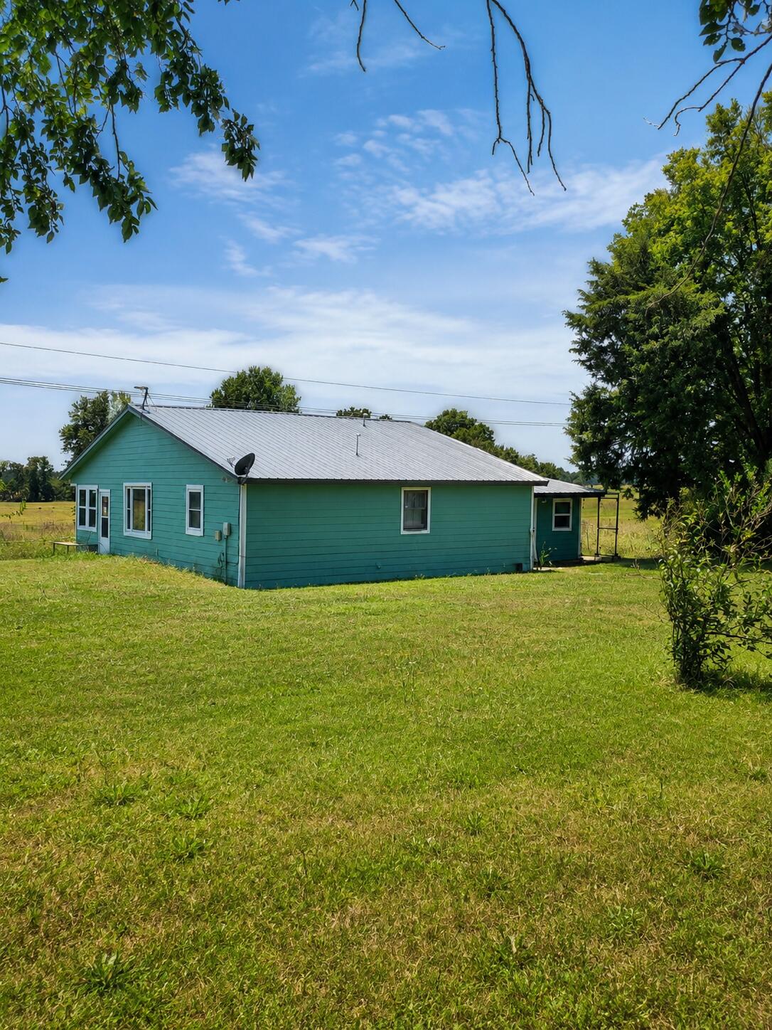 Photo of 10926 State Highway 96 Miller MO 65707