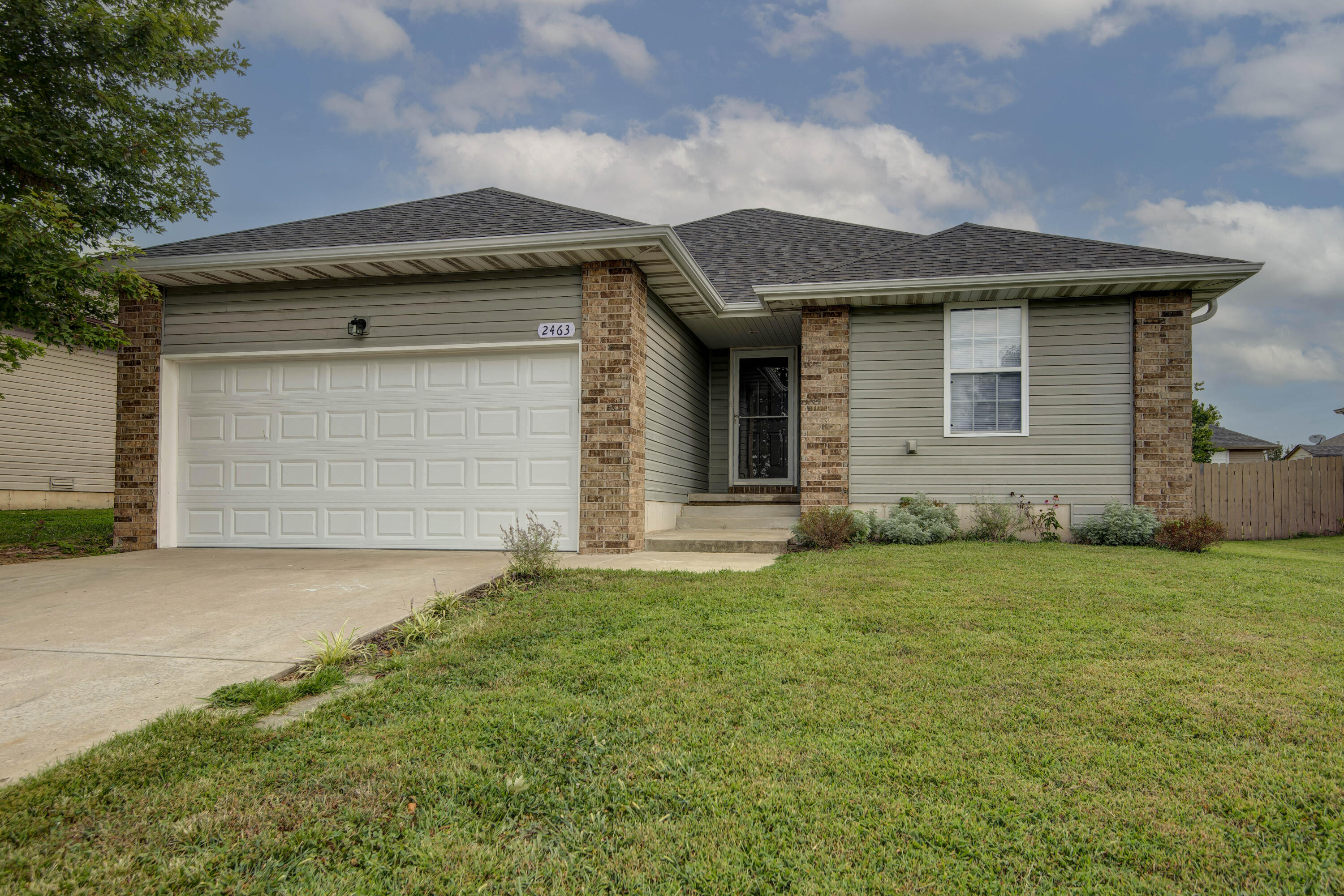 Photo of 2463 W Cedar Creek Drive Springfield MO 65803