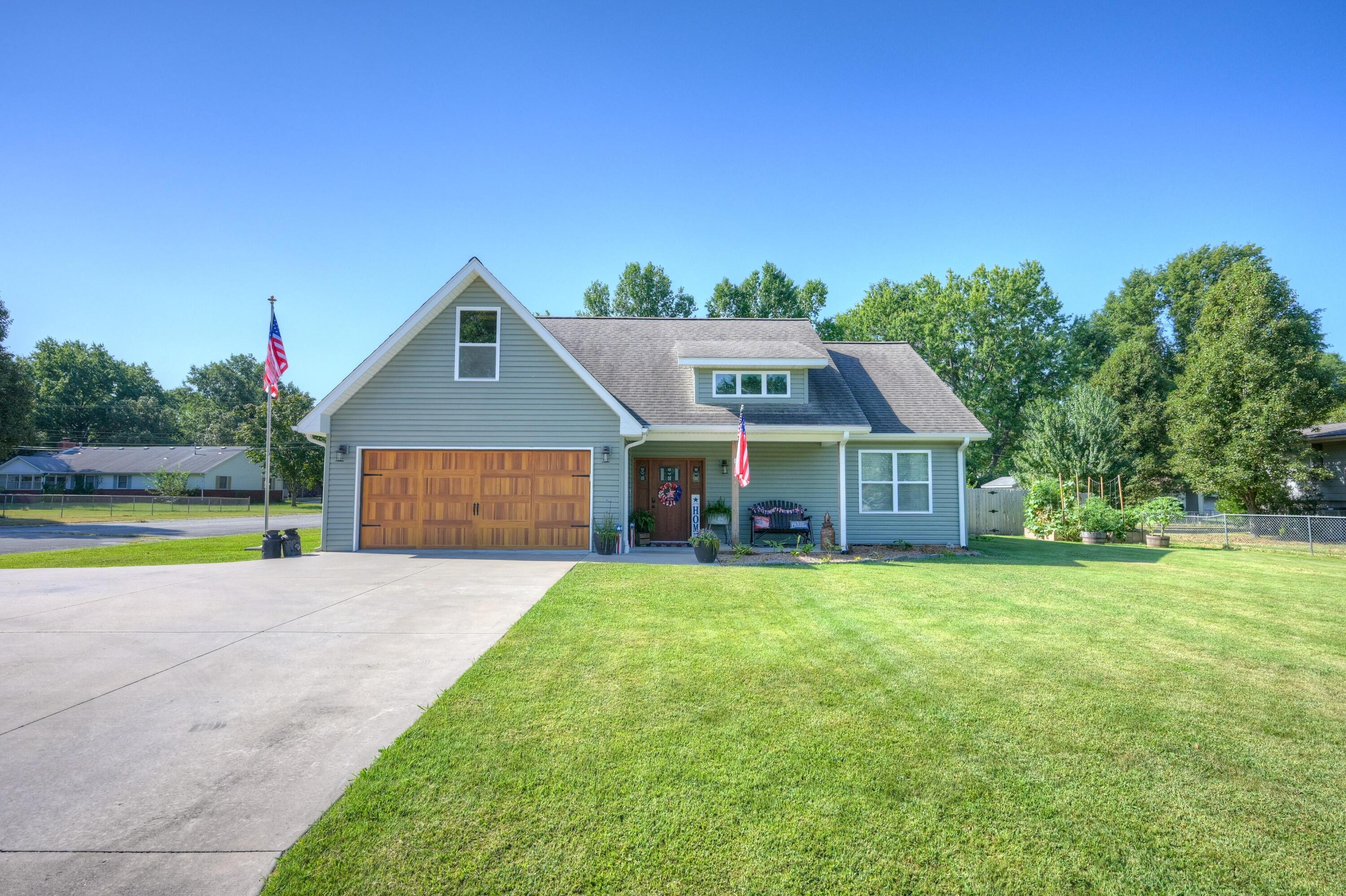 Photo of 1014 Wendy Lane Carthage MO 64836