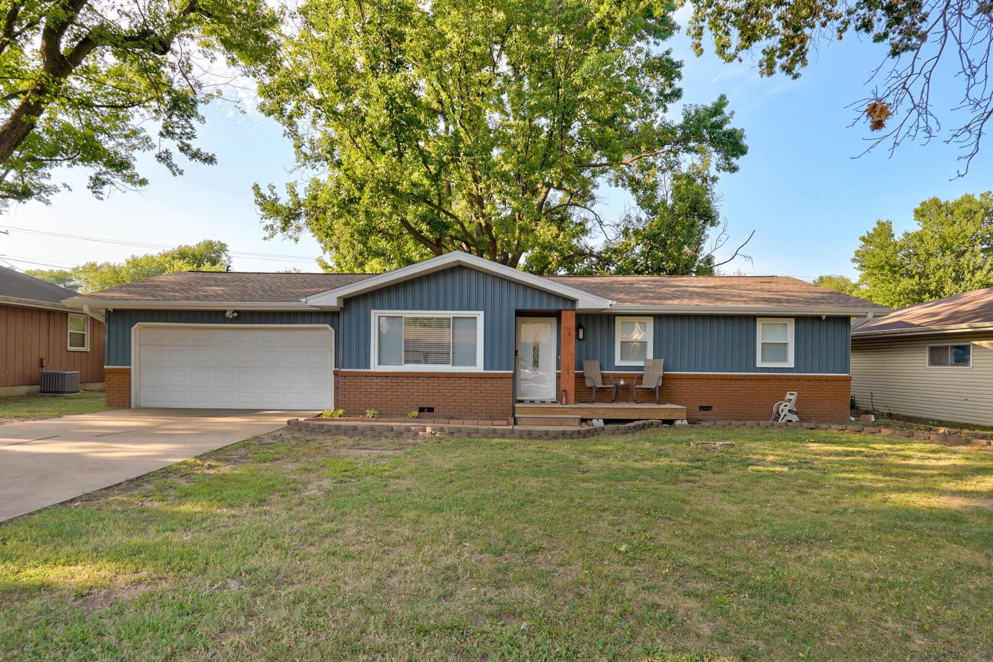 Photo of 1241 E Woodland Street Springfield MO 65804