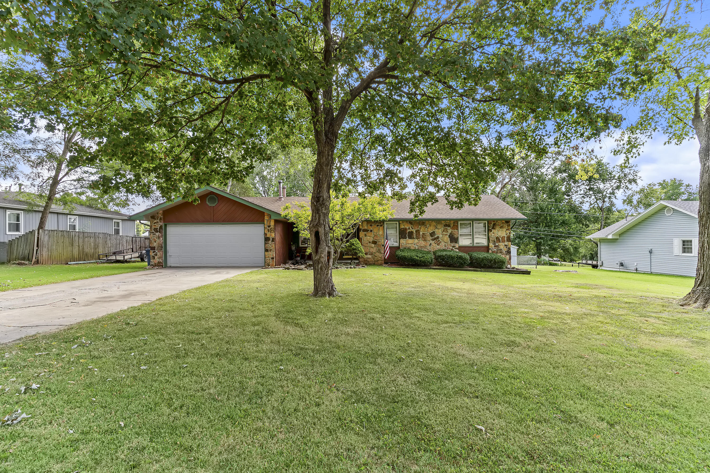 Photo of 4650 S Holiday Avenue Springfield MO 65810