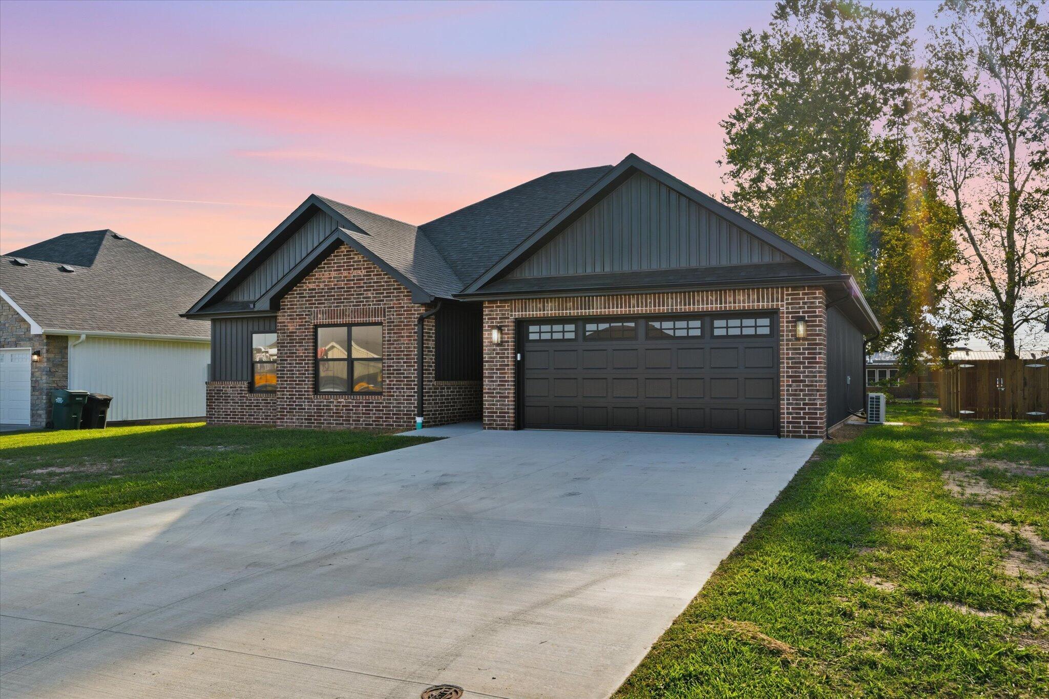 Photo of 2740 S Caden Lane Bolivar MO 65613