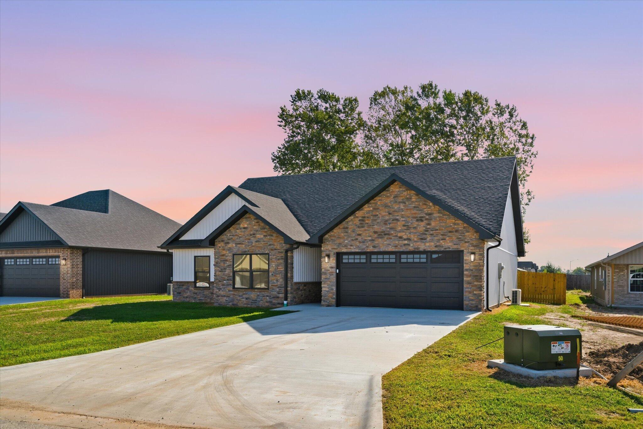 Photo of 2750 S Caden Lane Bolivar MO 65613