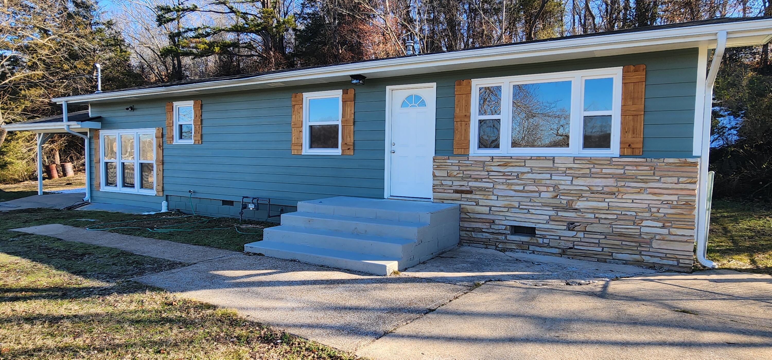 Photo of 704 N 71 Business Highway Anderson MO 64831