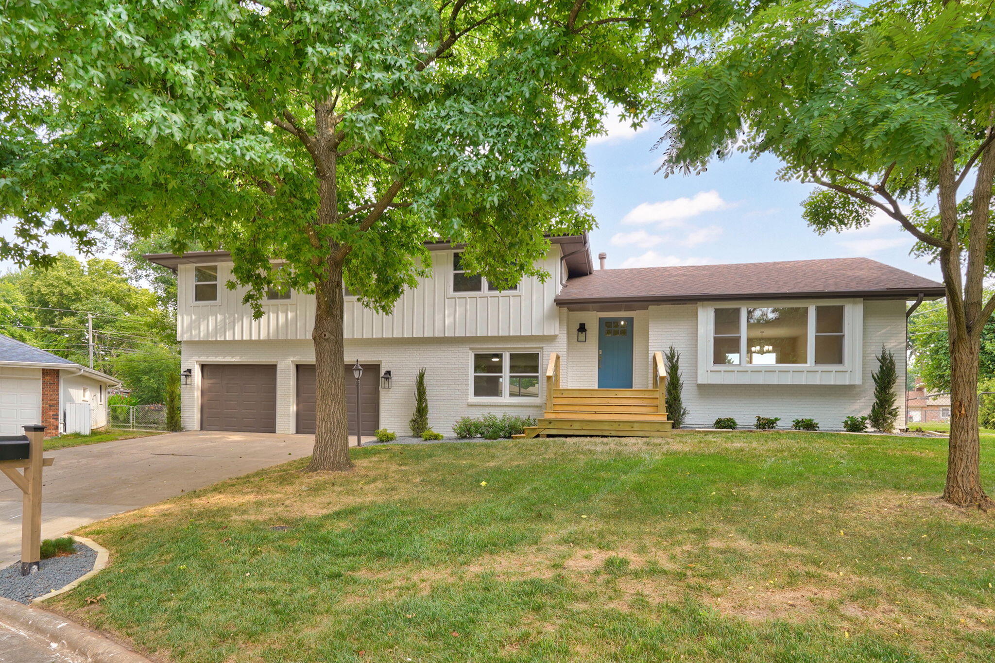 Photo of 713 E Meadowlark Circle Springfield MO 65810