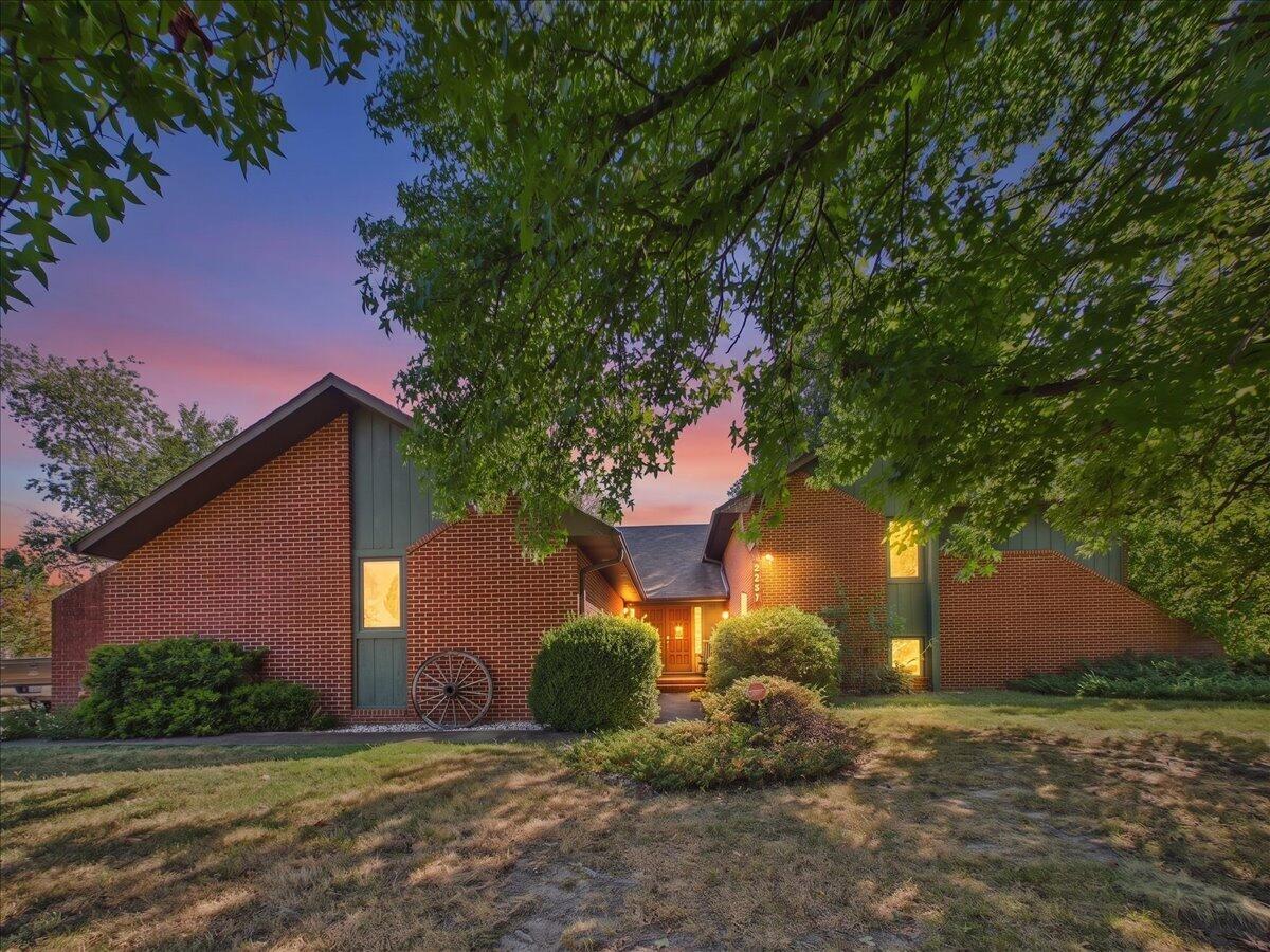 Photo of 2227 Carolina Avenue Joplin MO 64801