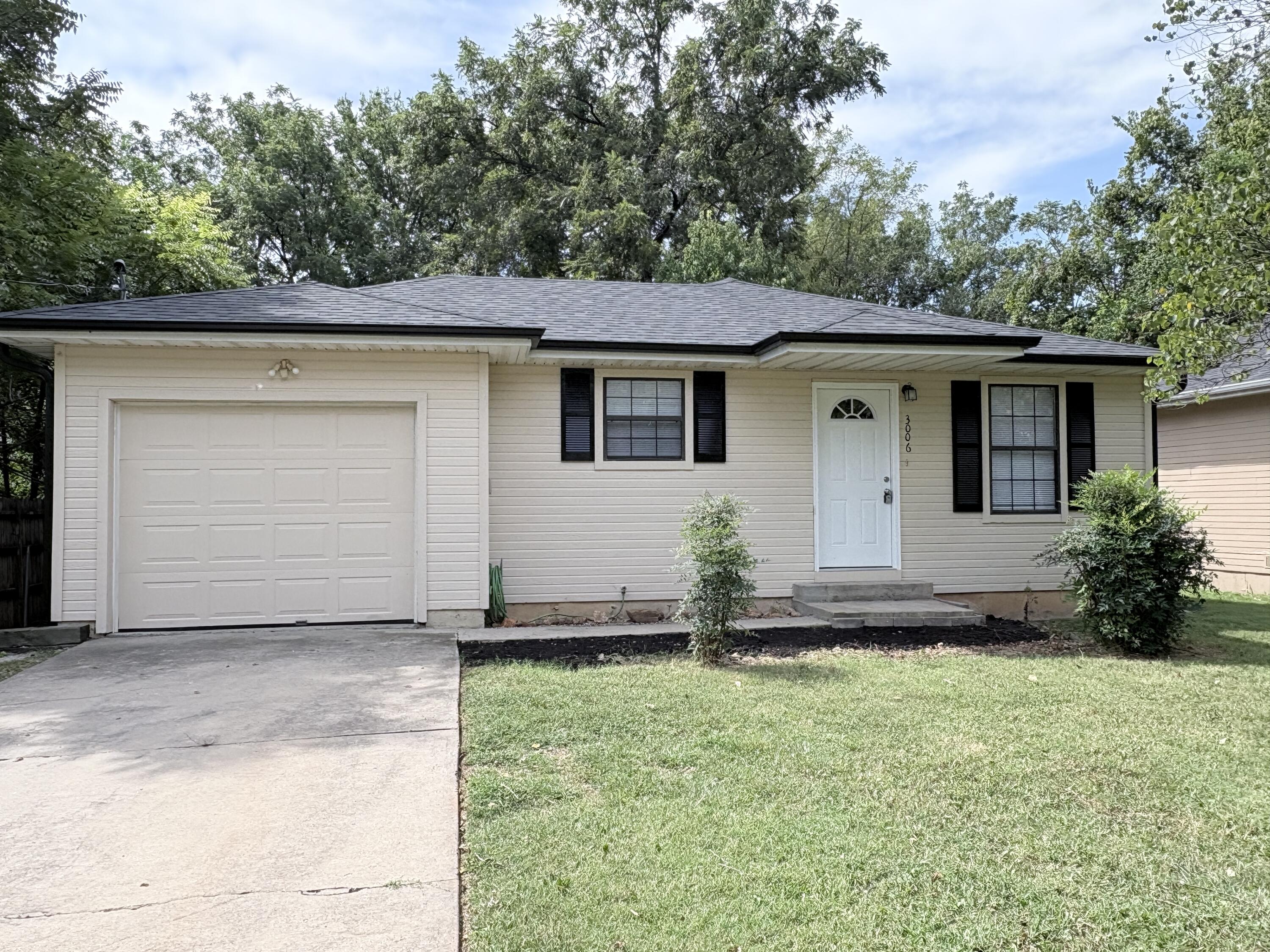 Photo of 3006 W Hovey Street Springfield MO 65802