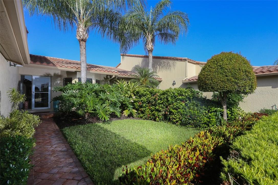 Photo of 2319 HARBOUR OAKS DRIVE LONGBOAT KEY FL 34228