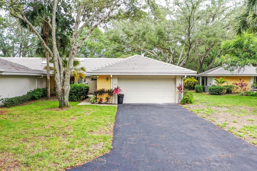 Photo of 243 SOUTHAMPTON LANE #273 VENICE FL 34293