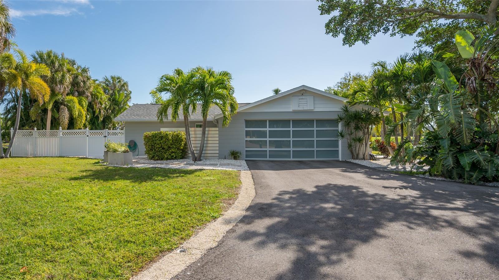 Photo of 500 SCHOONER LANE LONGBOAT KEY FL 34228