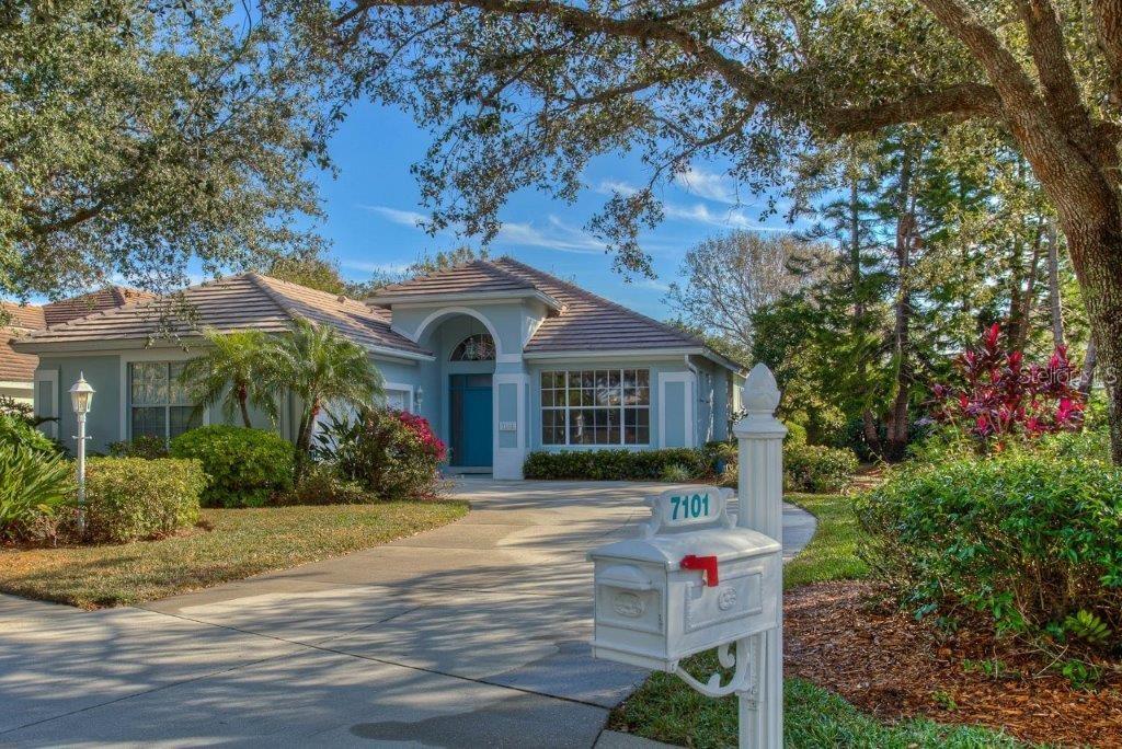 Photo of 7101 VICTORIA CIRCLE UNIVERSITY PARK FL 34201