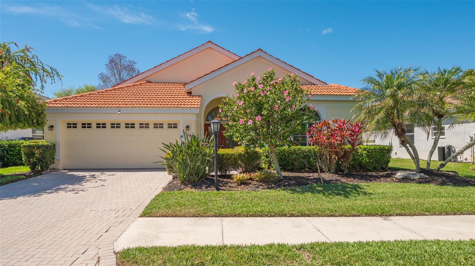 Photo of 5141 FLAGSTONE DRIVE SARASOTA FL 34238