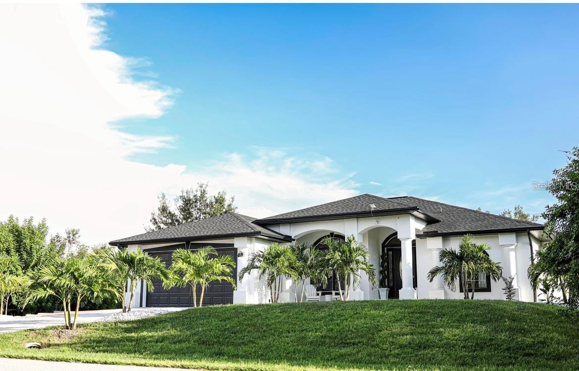 Photo of 11061 SANDRIFT AVENUE ENGLEWOOD FL 34224