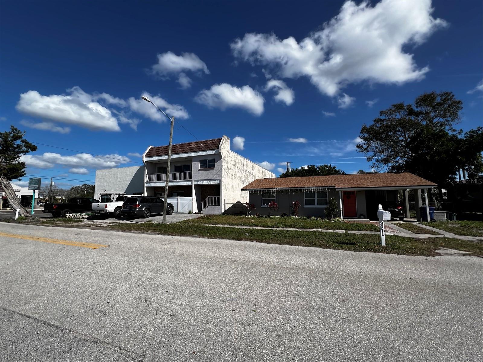 Photo of 2048 BEE RIDGE ROAD SARASOTA FL 34239