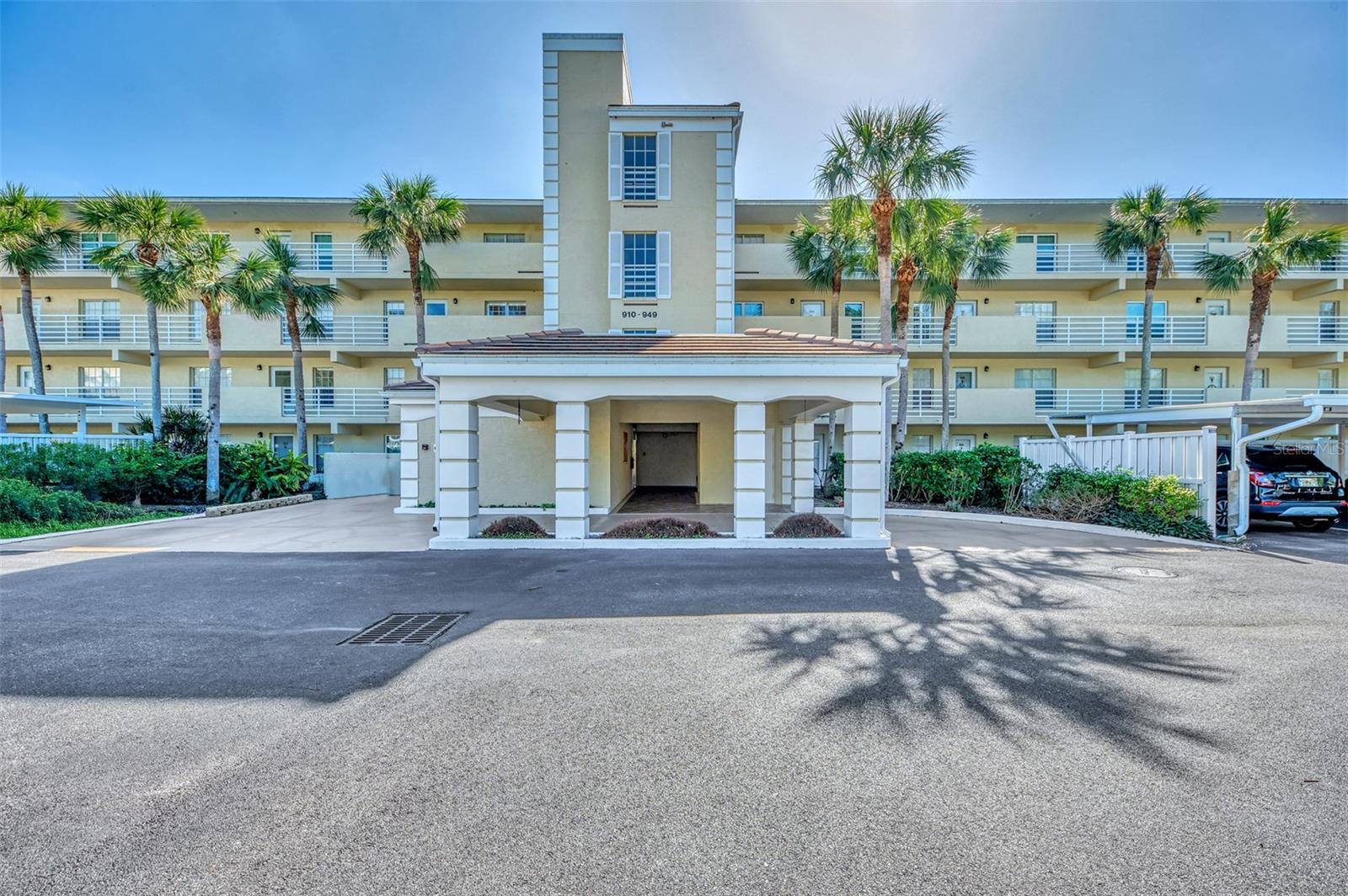 Photo of 917 WEXFORD BOULEVARD #917 VENICE FL 34293
