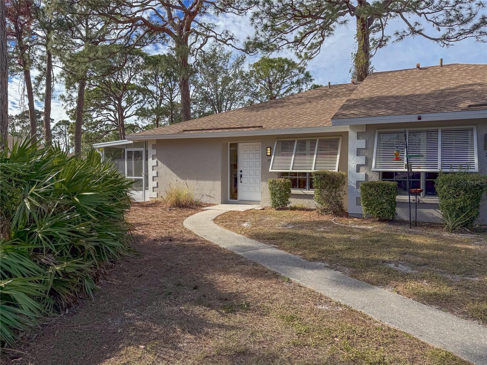 Photo of 727 N JEFFERSON AVENUE #727 SARASOTA FL 34237