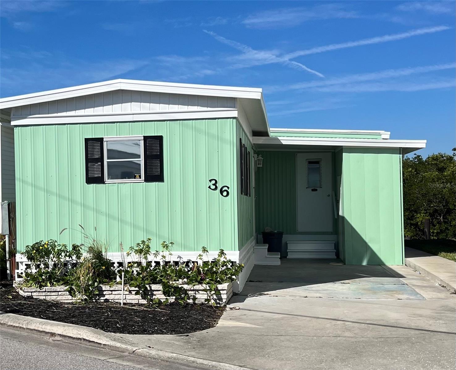 Photo of 36 N STARBOARD DRIVE VENICE FL 34285
