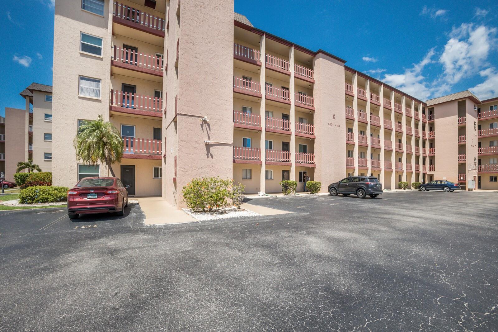 Photo of 4015 LAKE BAYSHORE DRIVE #108 BRADENTON FL 34205