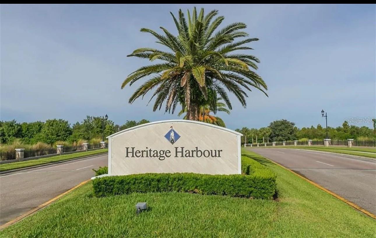 Photo of 8950 STONE HARBOUR LOOP BRADENTON FL 34212