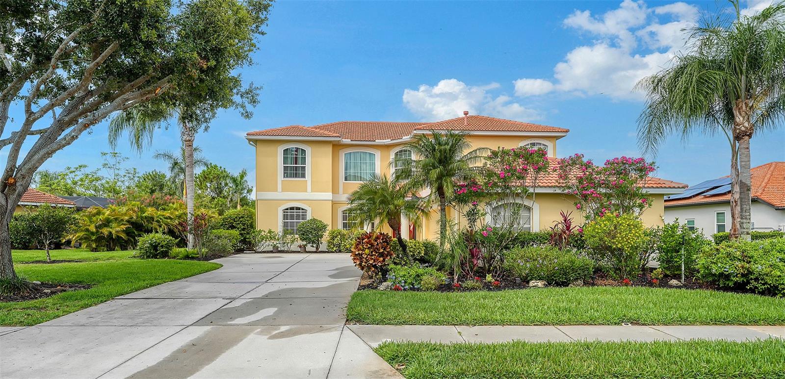 Photo of 12520 NATUREVIEW CIRCLE BRADENTON FL 34212