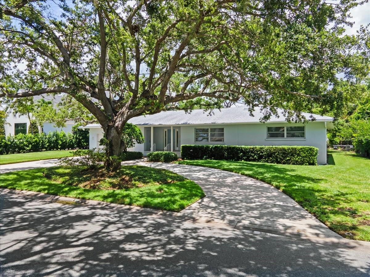 Photo of 1541 FLOWER DRIVE SARASOTA FL 34239