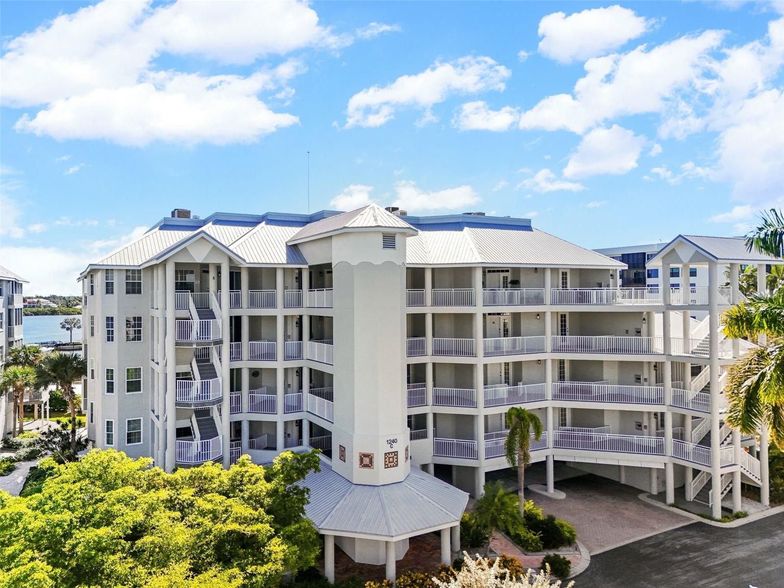 Photo of 1240 DOLPHIN BAY WAY #401 SARASOTA FL 34242