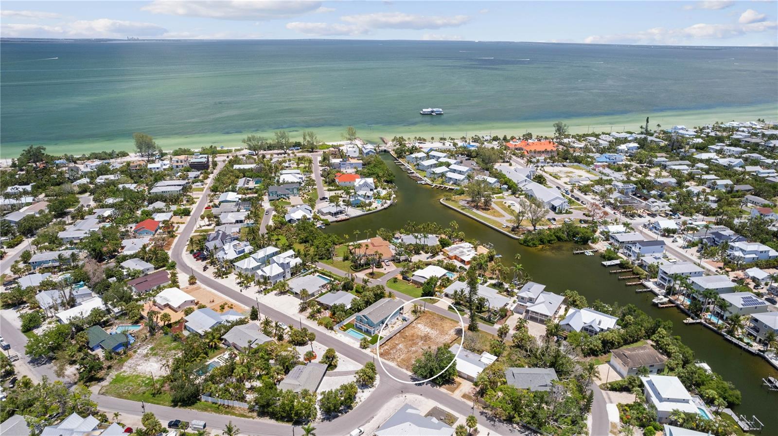 Photo of 132 CRESCENT DRIVE ANNA MARIA FL 34216