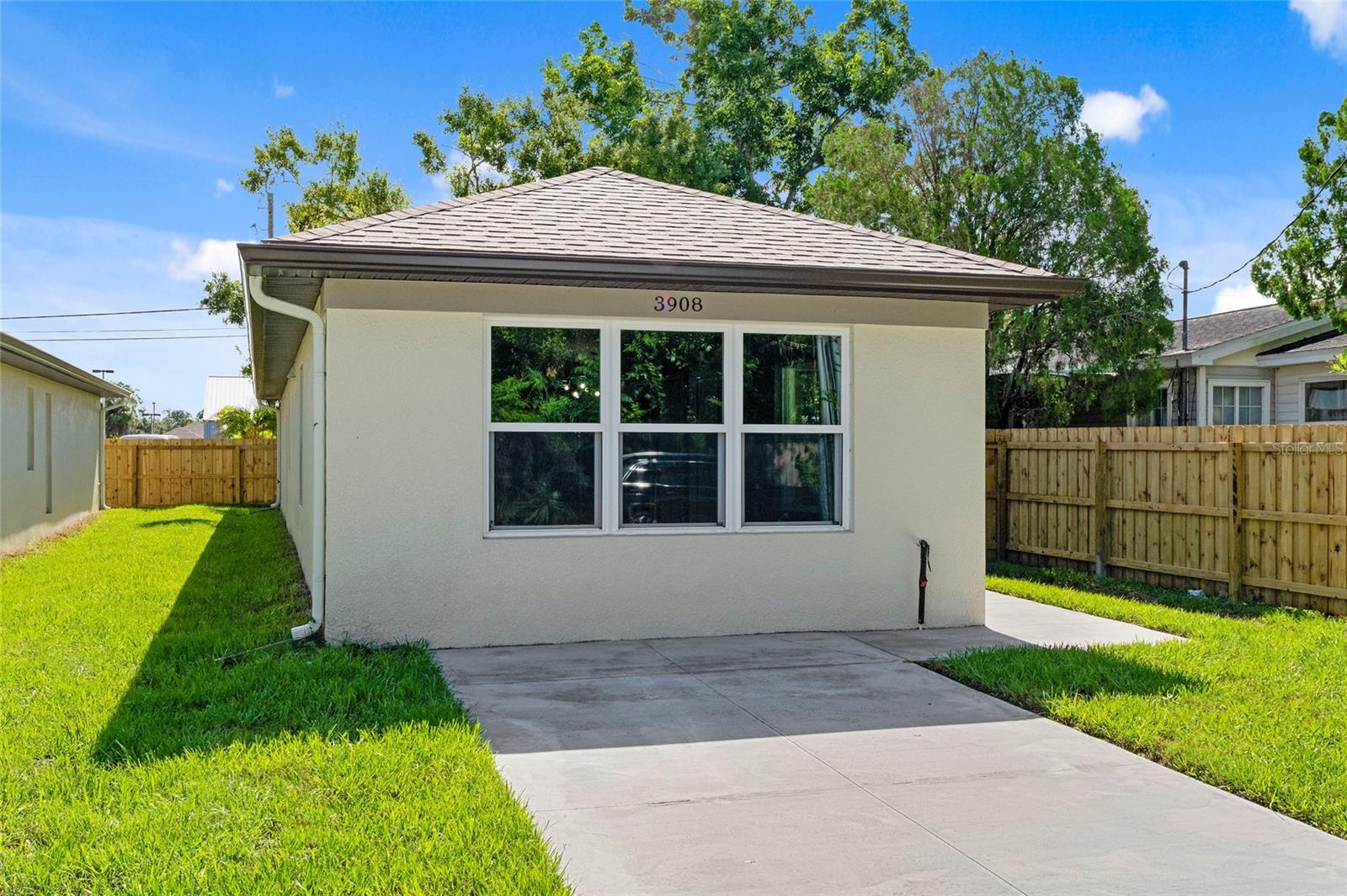 Photo of 3908 WALNUT AVENUE SARASOTA FL 34234