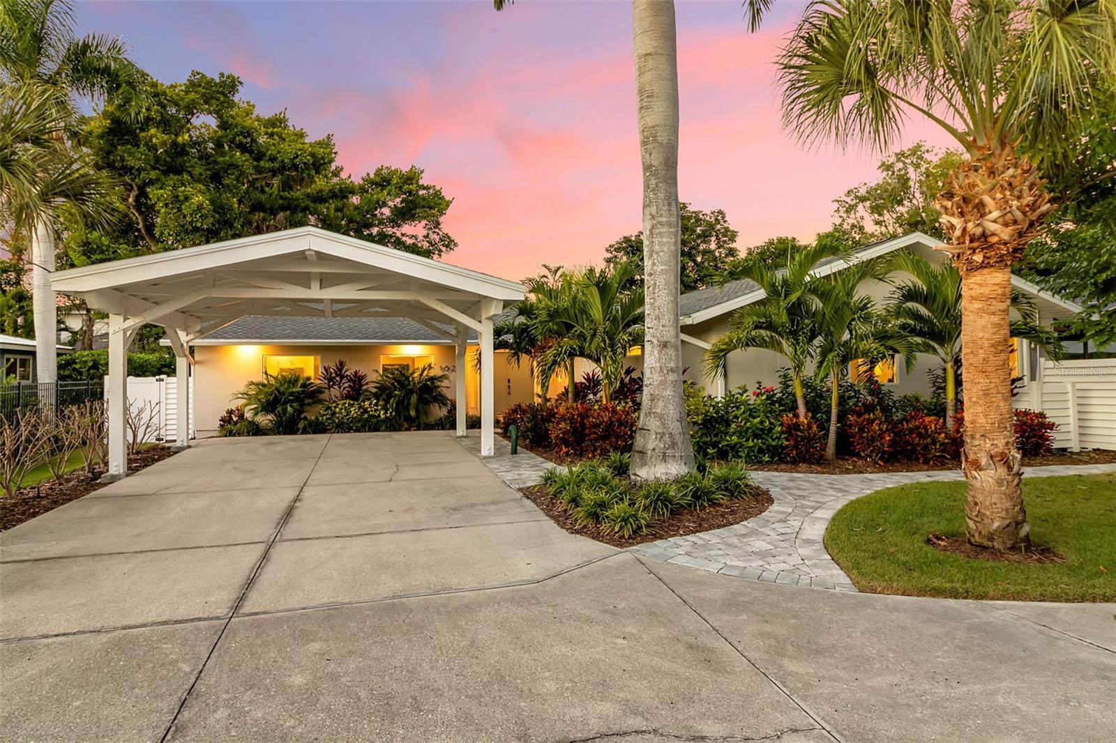 Photo of 1621 PINE BAY DRIVE SARASOTA FL 34231