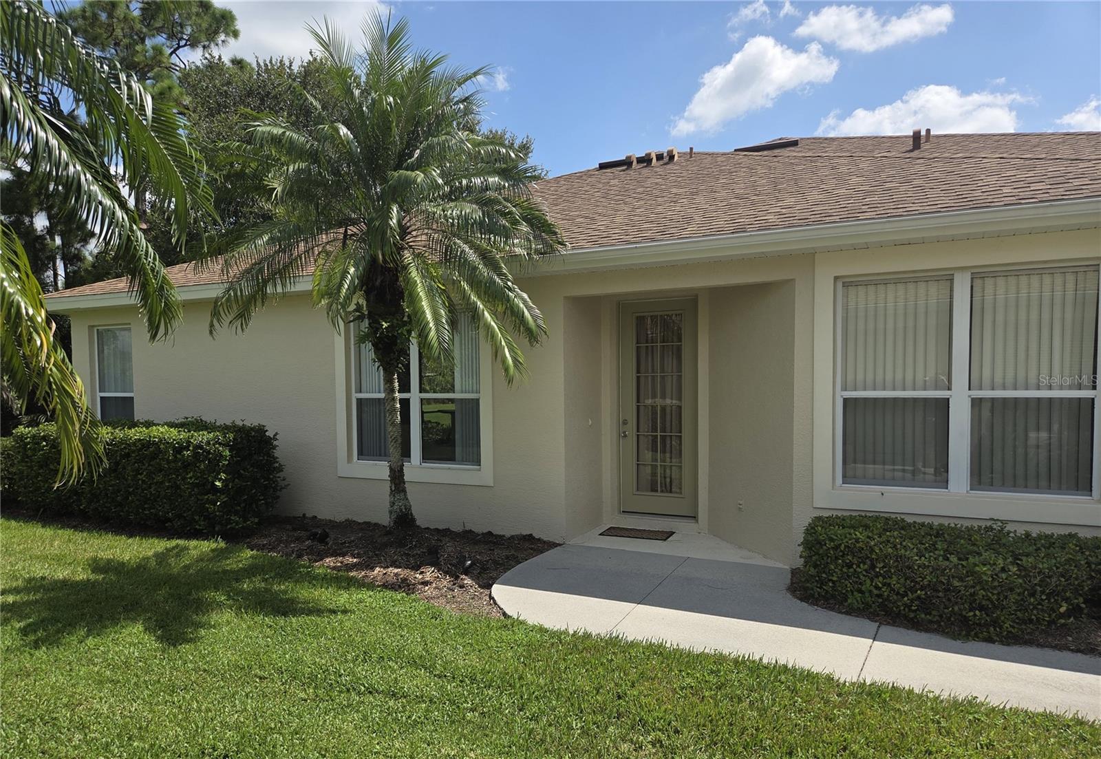 Photo of 2462 MAGNOLIA CIRCLE NORTH PORT FL 34289
