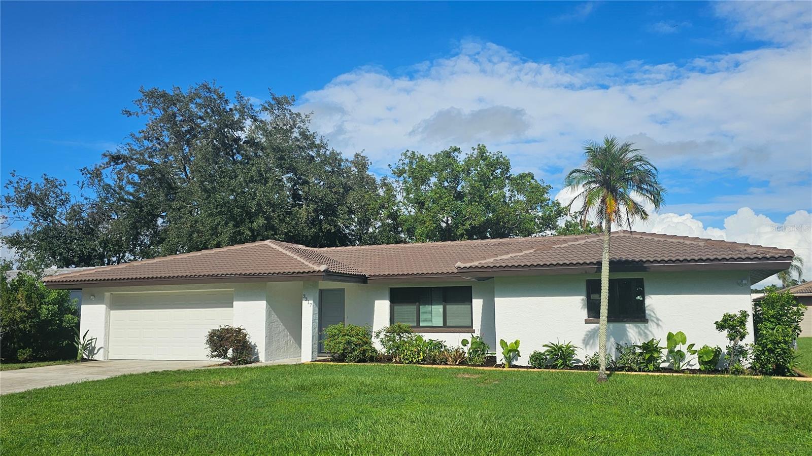 Photo of 3317 PINE VALLEY DRIVE SARASOTA FL 34239