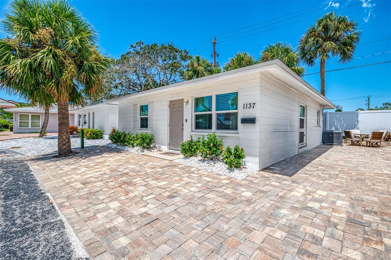 Photo of 1137 N MOONMIST COURT #L-7 SARASOTA FL 34242