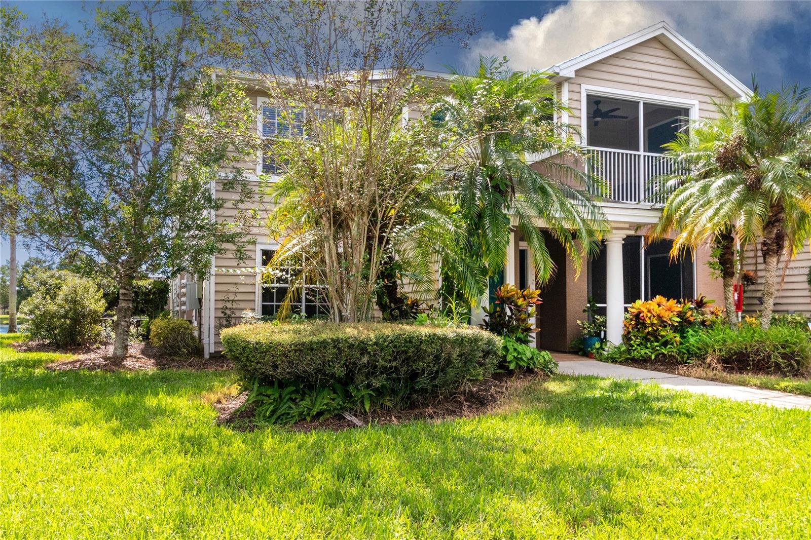 Photo of 8827 MANOR LOOP #201 LAKEWOOD RANCH FL 34202